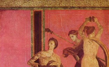 Römische Kunst: Dionysischer Fries mit gegeißeltem Mädchen und Bacchantin