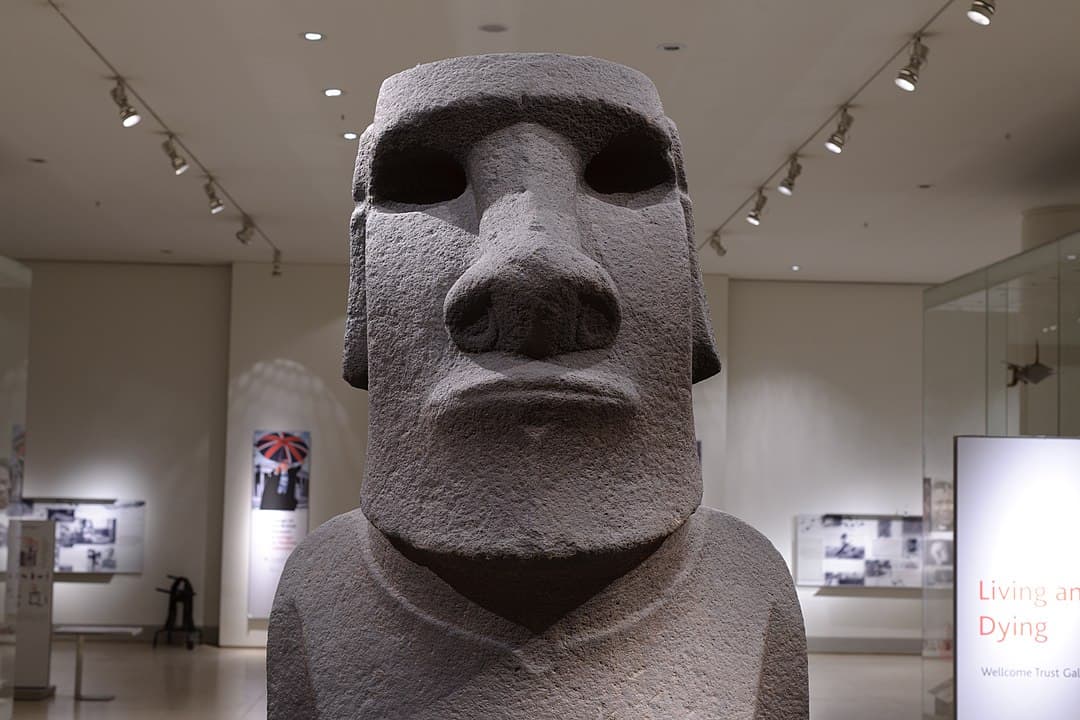 British Museum Hoa Hakananai'a
