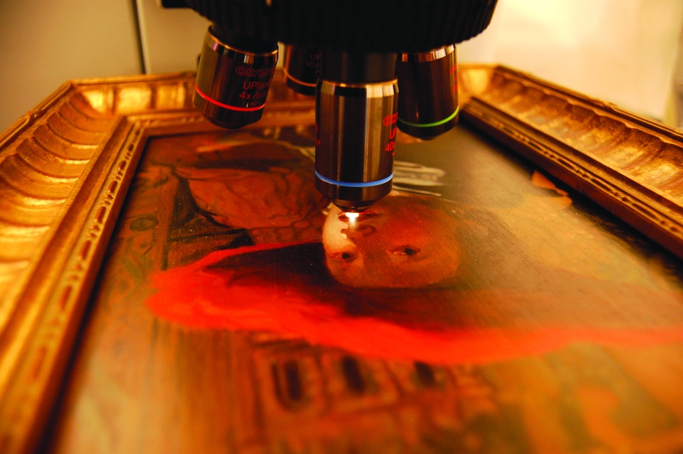 Gemälde Fälschung erkennen Mikroskop